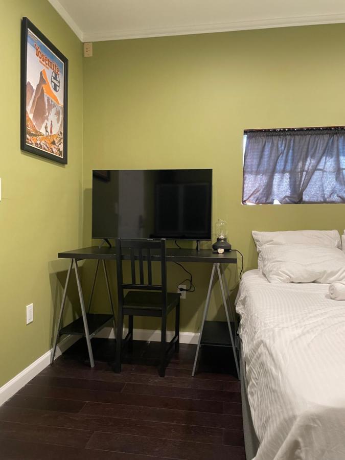 Private Standalone Room W/ Tv, Wifi & Ac In Carson Exterior foto