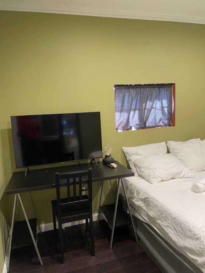 Private Standalone Room W/ Tv, Wifi & Ac In Carson Exterior foto